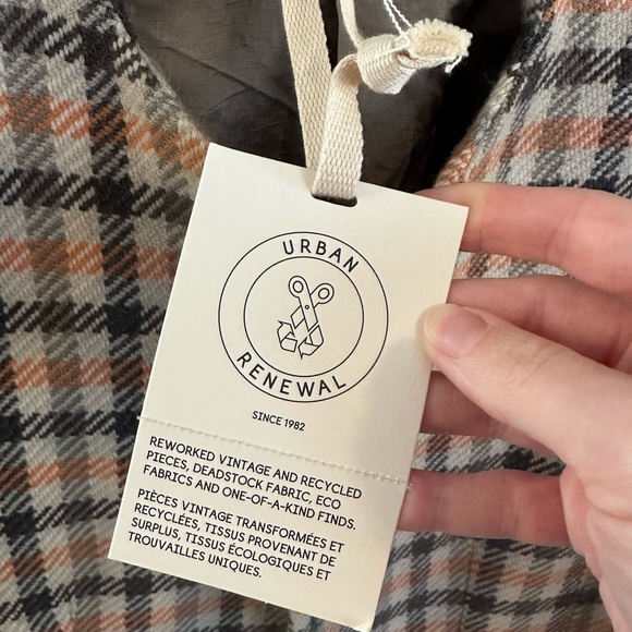 ⭐️4 for $20⭐️ UO Reworked Vintage Jacket - Picture 5 of 7